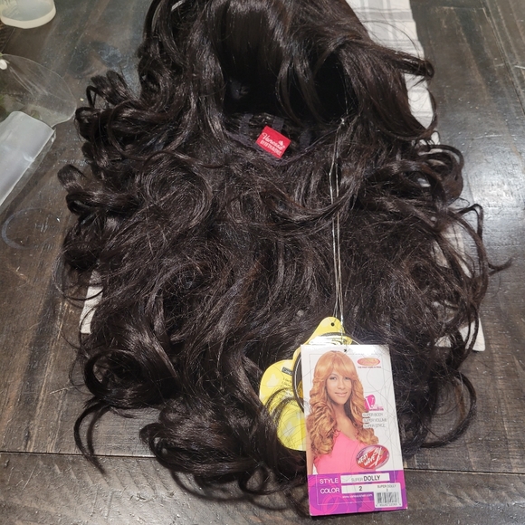 Vanessa fashion hair wig - Picture 6 of 9